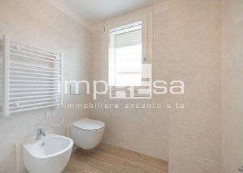 Bagno - Appartamento Via Carducci
 
10, Fiume Veneto - foto 20