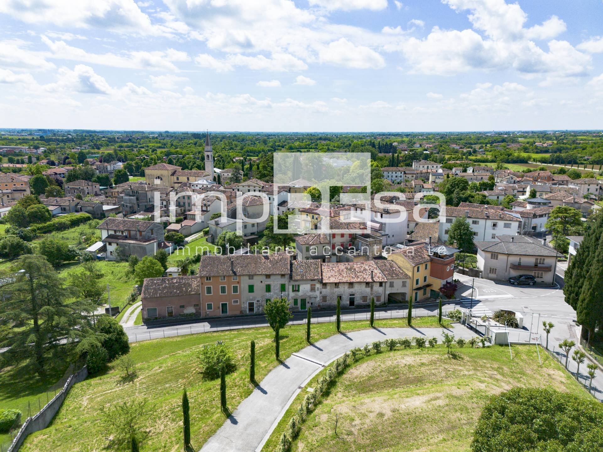 Foto 1 - Villa Piazza del Carmine
 
7, Caneva - photo 1