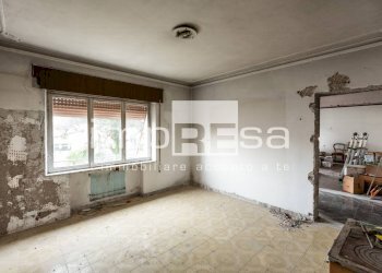 Foto 8 - Quadrilocale VIA PASTRENGO
 
SN, Fontanafredda - foto 8