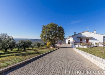 Foto 1 - Rustico via Pradelle
 
60, Verona - foto 1