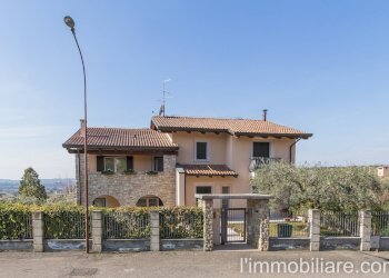Foto 1 - Villa Via Degli Archi
 
16, San Pietro in Cariano - foto 1