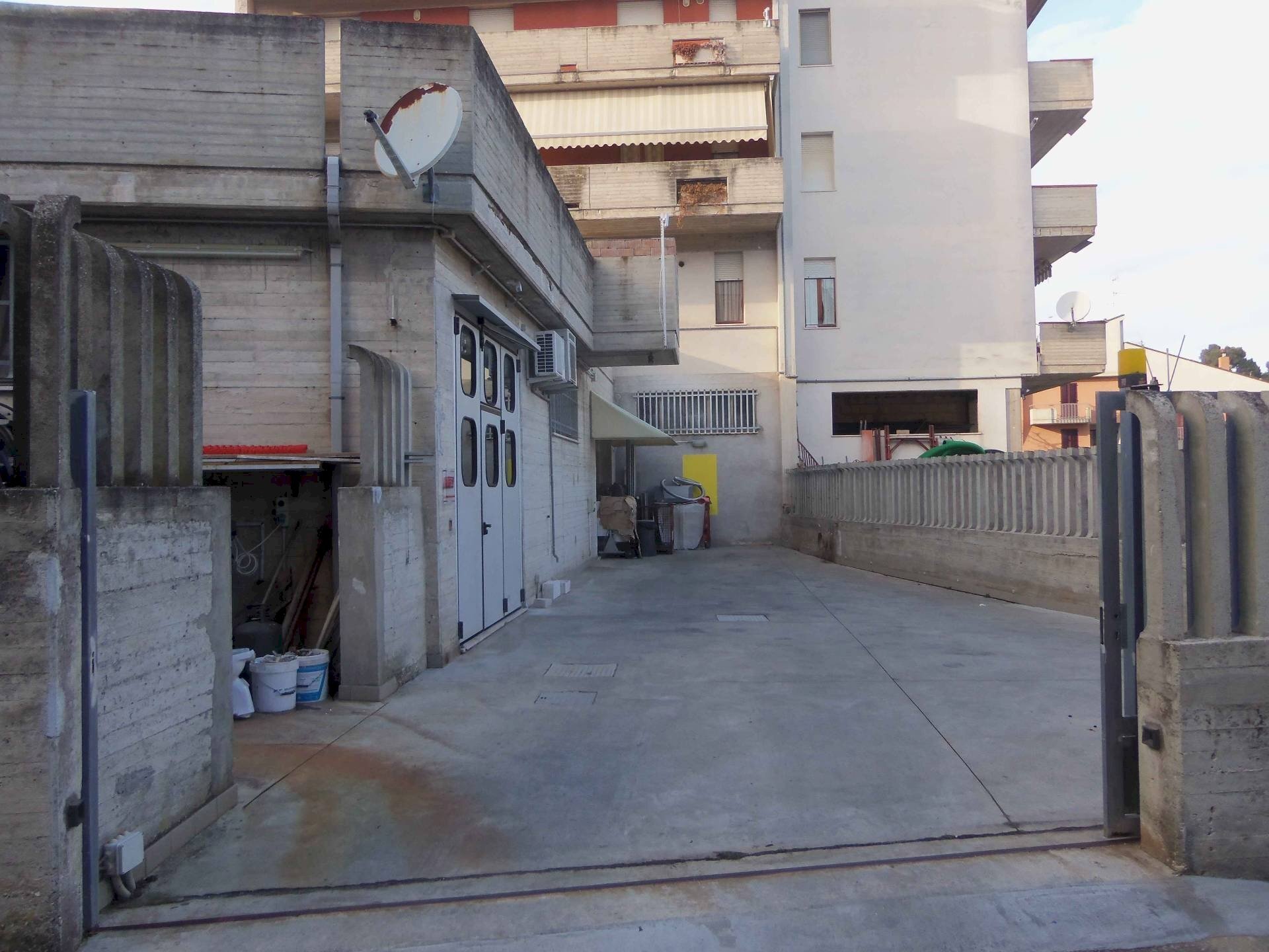 Foto 2 - Magazzino Via Cavour, Acquaviva Picena - foto 2