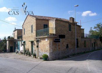 Foto 3 - Rustico Strada Provinciale 46
 
1, Acquaviva Picena - foto 3