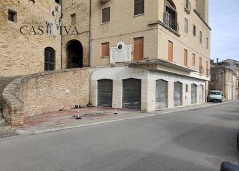 Foto 4 - Locale Commerciale Viale G. Leopardi
80, Acquaviva Picena - foto 4