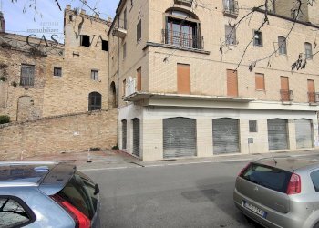 Foto 11 - Locale Commerciale Viale G. Leopardi
80, Acquaviva Picena - foto 11