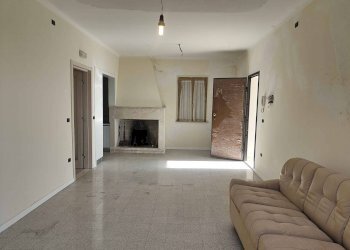 Foto 2 - Rustico Contrada Santa Caterina
 
10, Acquaviva Picena - foto 2