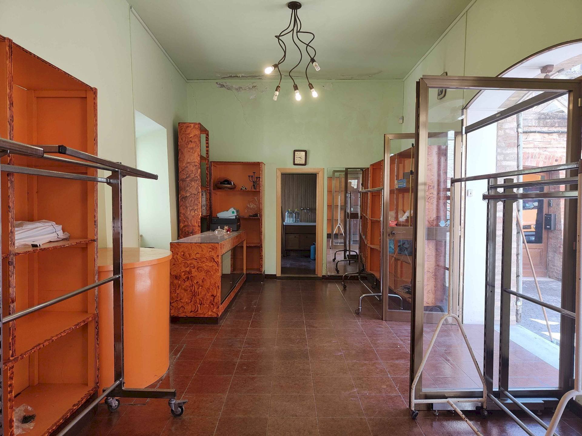 Foto 3 - Locale Commerciale Piazza San Nicolò
 
1, Acquaviva Picena - foto 3