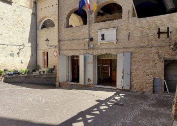 Foto 6 - Locale Commerciale Piazza San Nicolò
1, Acquaviva Picena - foto 6