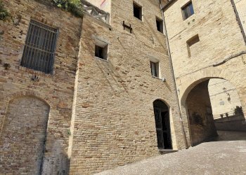 Foto 11 - Locale Commerciale Piazza San Nicolò
1, Acquaviva Picena - foto 11