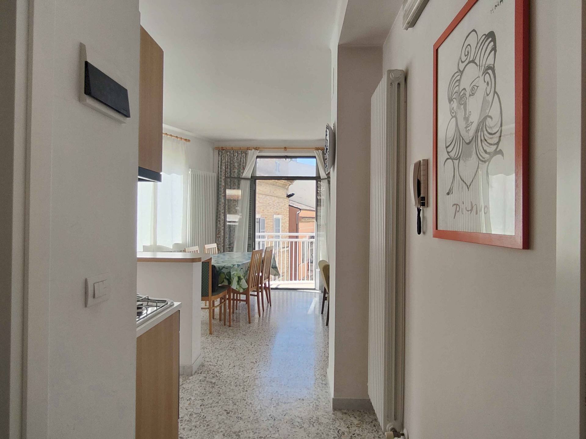 Foto 3 - Trilocale Via XX settembre
 
72, San Benedetto del Tronto - foto 3