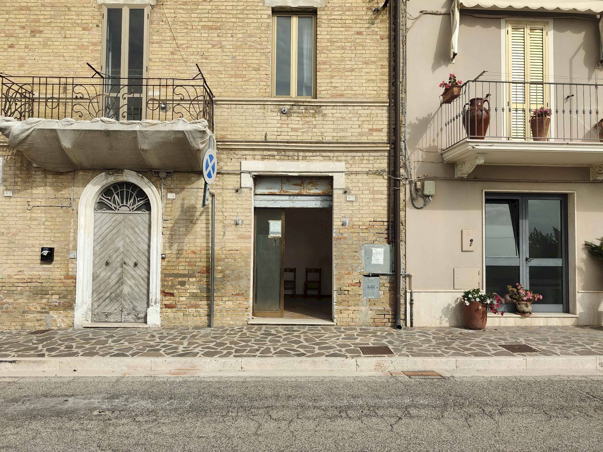 Foto 3 - Ufficio Viale G. Leopardi
 
160, Acquaviva Picena - foto 3