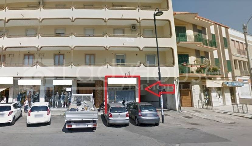 Foto 1 - Commercial Premises via Lecce
 
13, Gallipoli - photo 1
