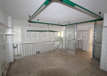 Foto 5 - Commercial Premises via Lecce
 
13, Gallipoli - photo 5