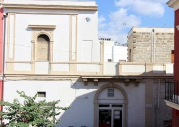 Foto 1 - Locale Commerciale via Principe Umberto
 
39, Parabita - foto 1