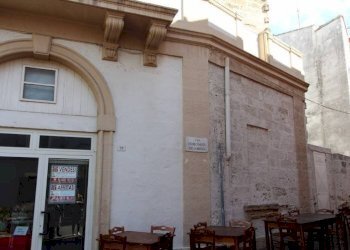 Foto 2 - Locale Commerciale via Principe Umberto
 
39, Parabita - foto 2