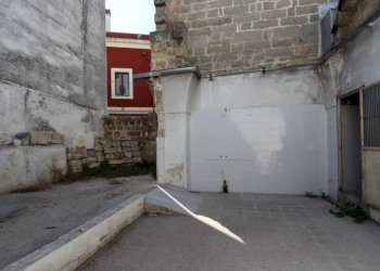 Foto 5 - Locale Commerciale via Principe Umberto
 
39, Parabita - foto 5