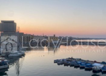 Foto 5 - Commercial Activity Via Carlo Muzio
 
25, Gallipoli - photo 5
