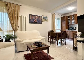 Foto 1 - Trilocale Via Luca Della Robbia
 
10/1, Pesaro - foto 1