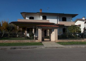 Foto 1 - Villa Via Casanova
 
9, Melzo - foto 1