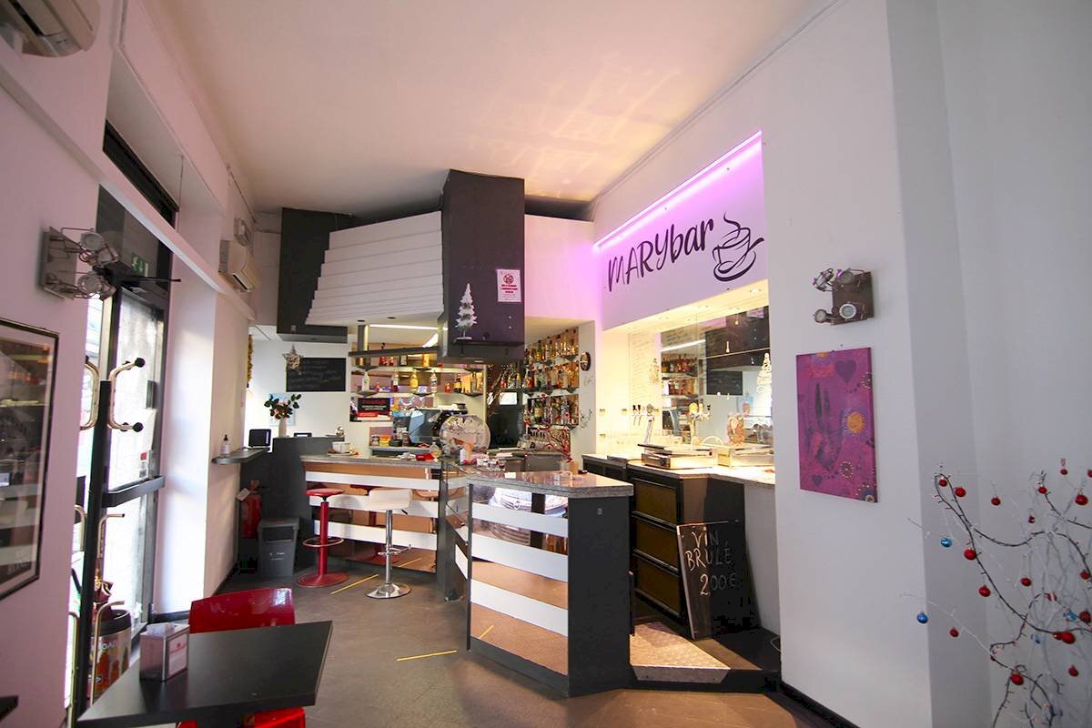 Interno - Commercial Premises Via Severo Fabio
 
49, Trieste - photo 1