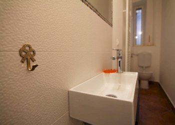W.c. - Appartamento Piazza Cornelia Romana
 
3, Trieste - foto 18
