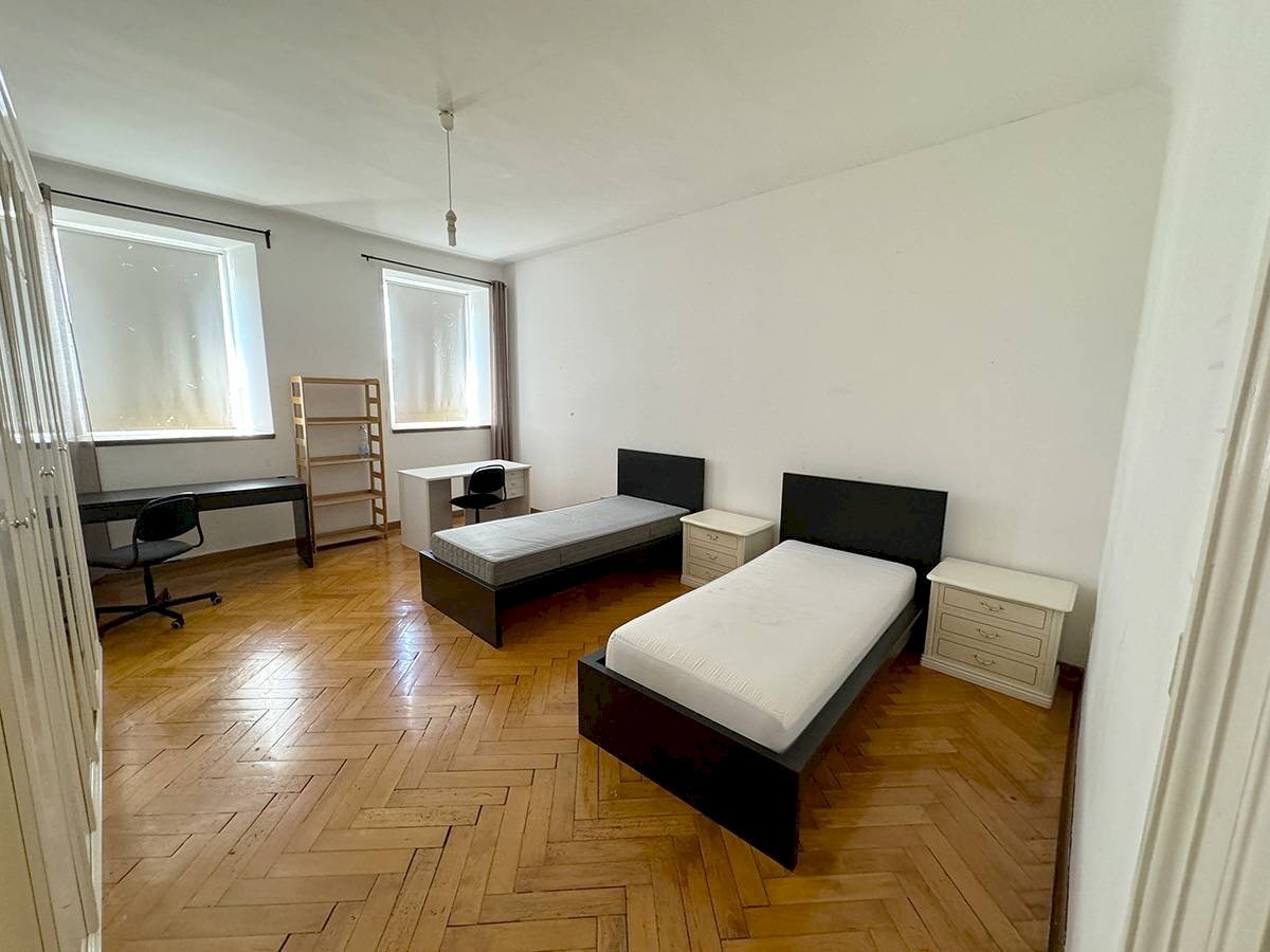 Stanza doppia - Semi-detached house Viale Venti Settembre
 
18, Trieste - photo 1