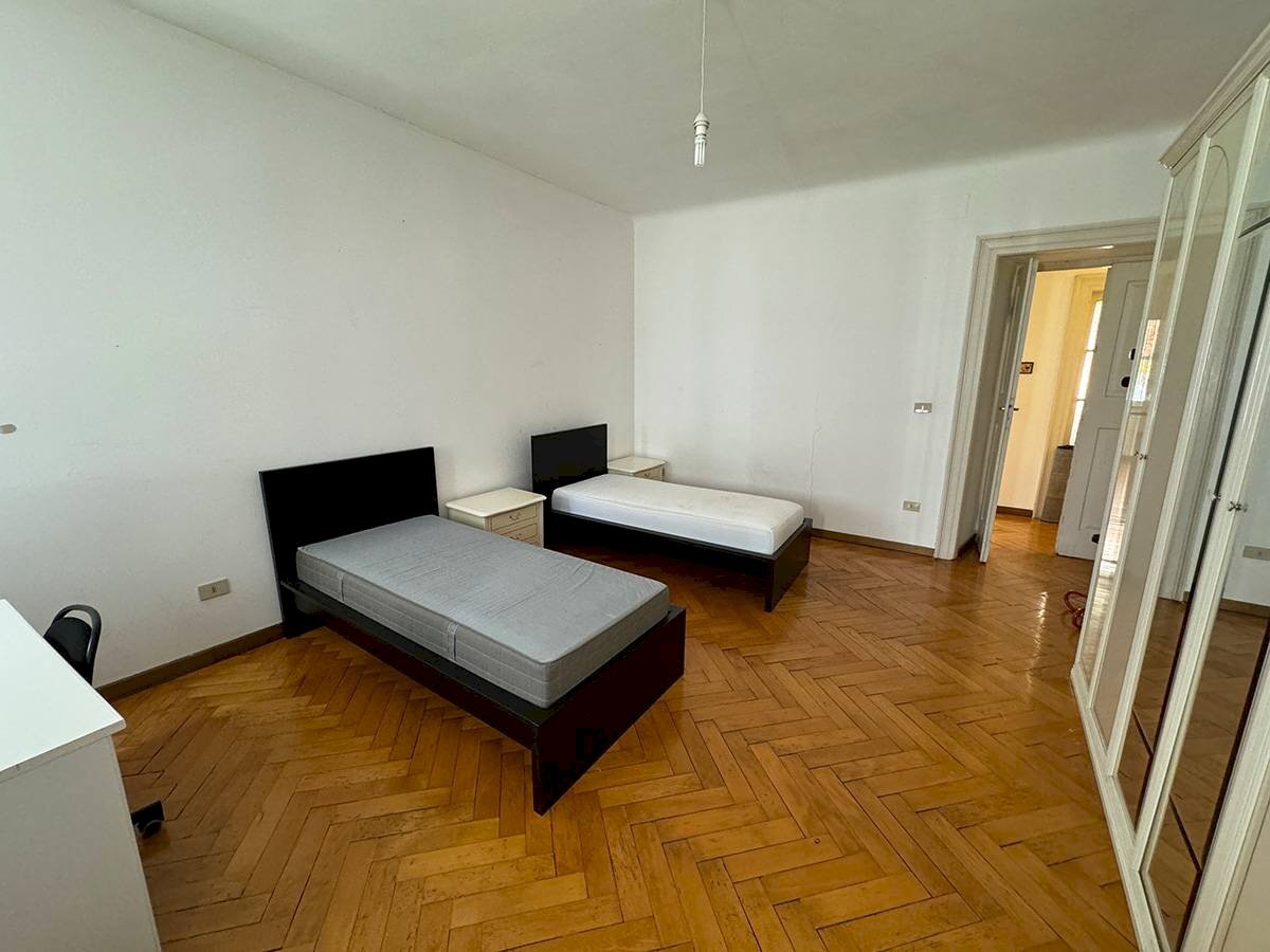 Stanza doppia - Semi-detached house Viale Venti Settembre
18, Trieste - photo 3