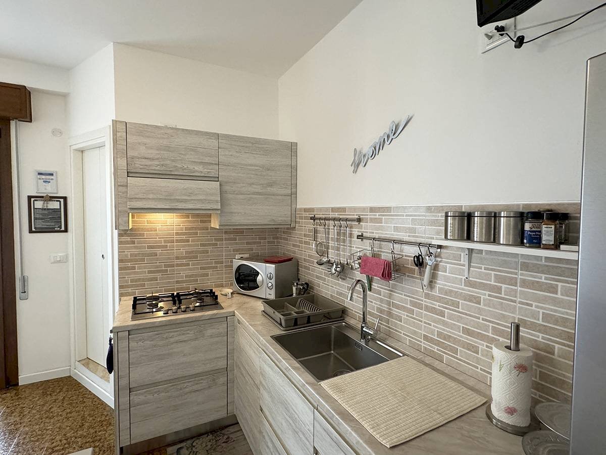 Lato cottura - Two-room apartment viale aurora
 
4, San Michele al Tagliamento - photo 3