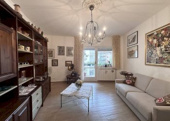 Soggiorno - Four-room apartment Via Catullo
 
1, Trieste - photo 3