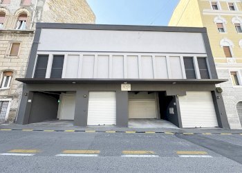 Esterno - Box Via Massimo D'azeglio
 
13, Trieste - photo 1