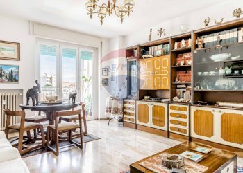 Sala da pranzo - Quadrilocale Via Treviglio
 
13, Busto Arsizio - foto 2