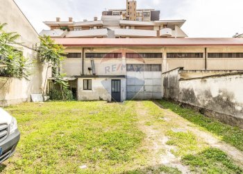 Giardino - Capannone via Muratori
 
10, Busto Arsizio - foto 16