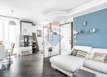 Sala da pranzo - Trilocale Via adige
 
2, Albizzate - foto 5