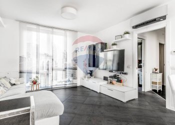 Soggiorno - Trilocale Via adige
 
2, Albizzate - foto 7