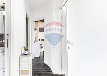 Hall / corridoio - Trilocale Via adige
 
2, Albizzate - foto 12