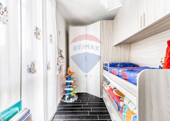 Camera / camera da letto - Trilocale Via adige
 
2, Albizzate - foto 14