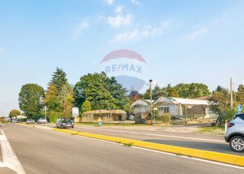 Edificio all\'aperto - Azienda agricola via novara
 
225, Legnano - foto 2