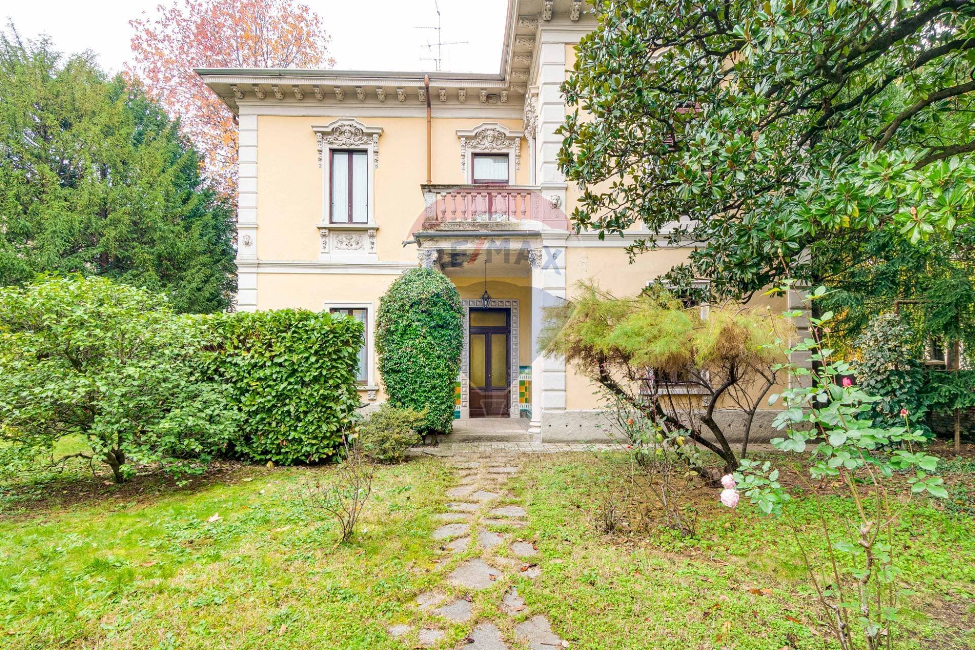 Casa all\'aperto - Villa via Leonardo Da Vinci
 
6, Busto Arsizio - foto 1