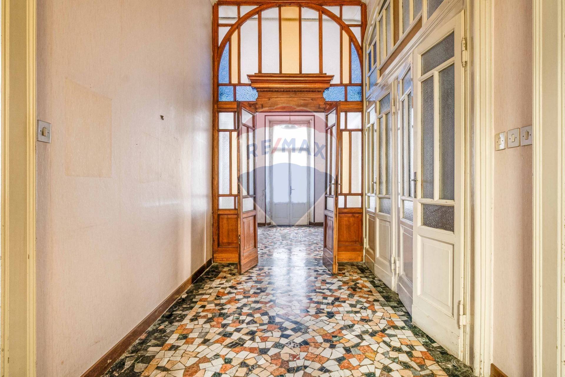 Hall / corridoio - Villa via Leonardo Da Vinci
 
6, Busto Arsizio - foto 2