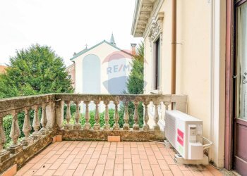 Balcone - Villa via Leonardo Da Vinci
 
6, Busto Arsizio - foto 20