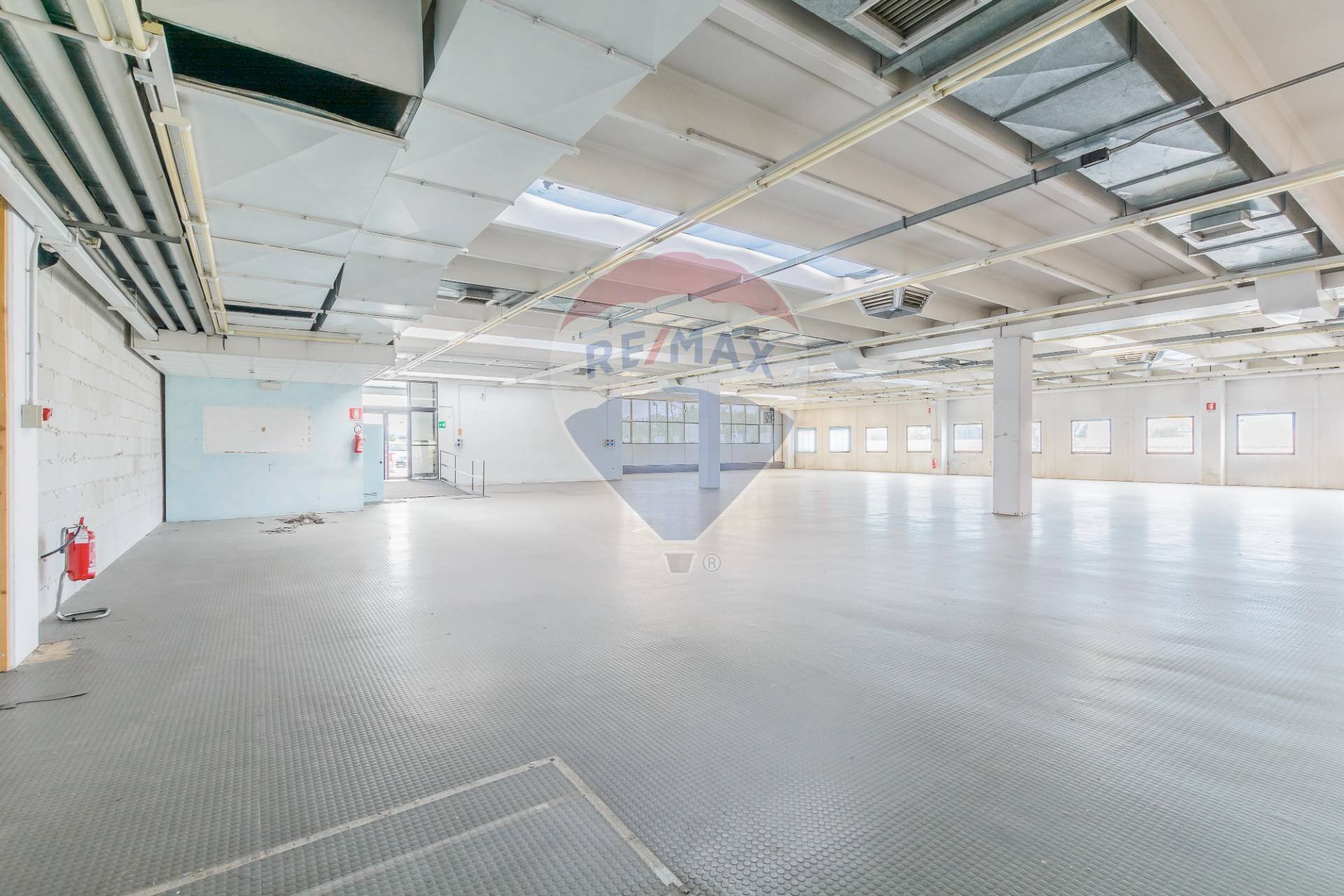 Parcheggio - Commercial Premises Busto Arsizio - photo 3