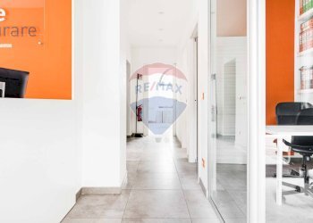 Hall / corridoio - Negozio magenta
 
19, Varese - foto 1