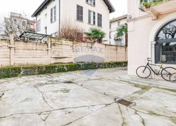 Edificio all\'aperto - Negozio magenta
 
19, Varese - foto 18