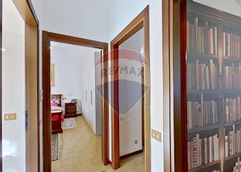 Hall / corridoio - Casa indipendente Via Cavour
 
41/A, Turate - foto 29