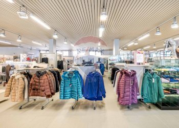 Cabina armadio - Commercial Premises Via Roncari
 
39, Besozzo - photo 6