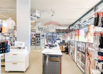 Ufficio - Commercial Premises Via Roncari
 
39, Besozzo - photo 10