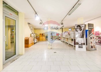 Terrazza - Commercial Premises Via Roncari
 
39, Besozzo - photo 15