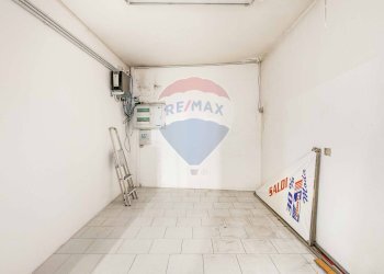 Stanza vuota - Commercial Premises Via Roncari
 
39, Besozzo - photo 21