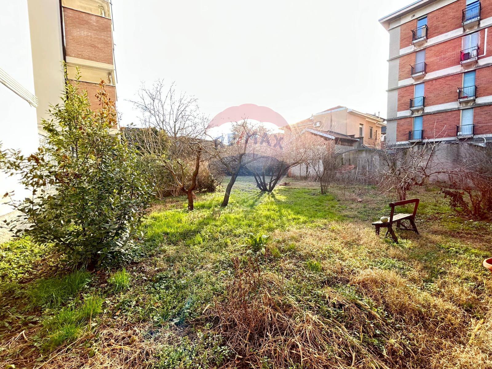 Giardino - Terreno edificabile via giuseppe garibaldi
 
25, Galliate - foto 1