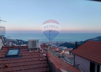 Edificio all\'aperto - Casa indipendente VIA LEON PANCALDO
 
26, Alassio - foto 24